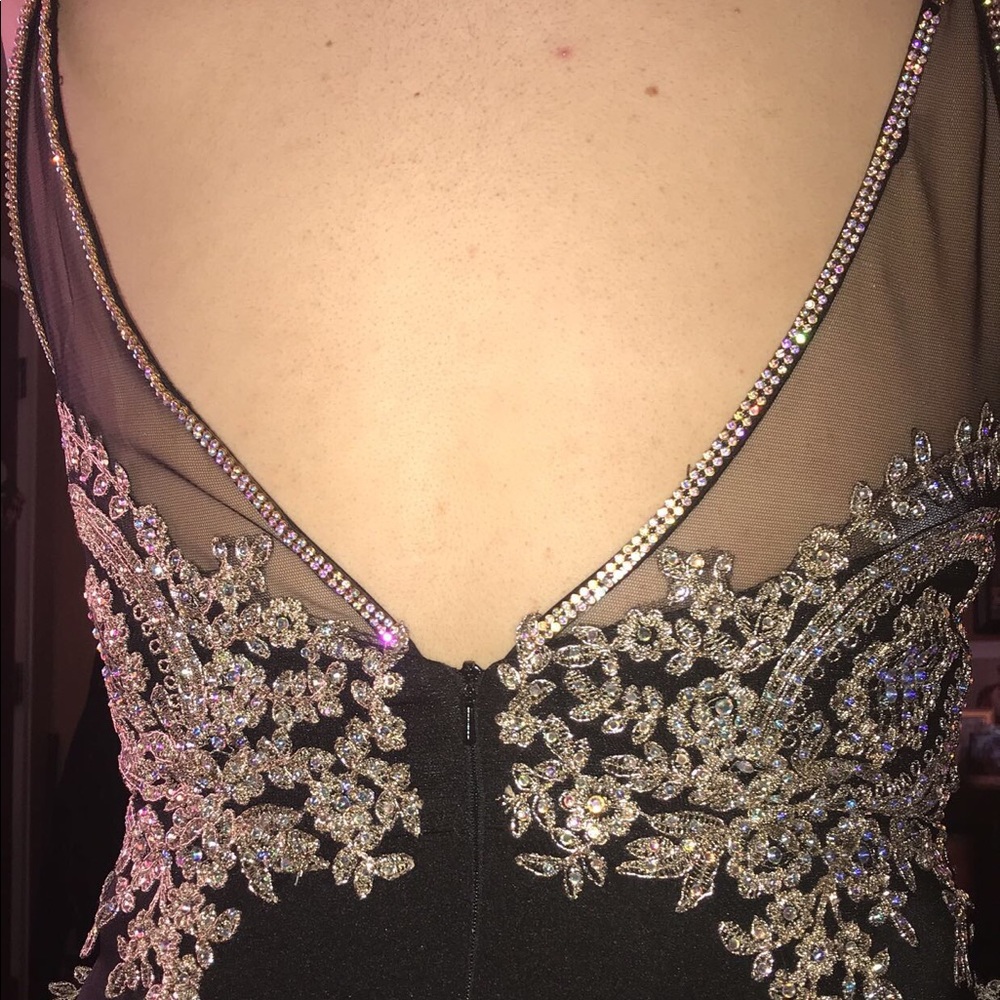PROM DRESS FOR SALE ‼️‼️‼️ - Picture 3 of 5